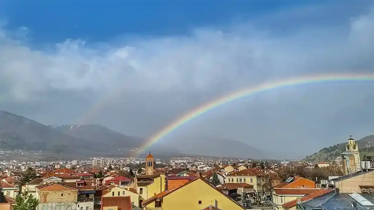 Regenbogen über Bitola.